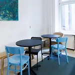 Elegant Art Deco Room In Kreuzberg 2